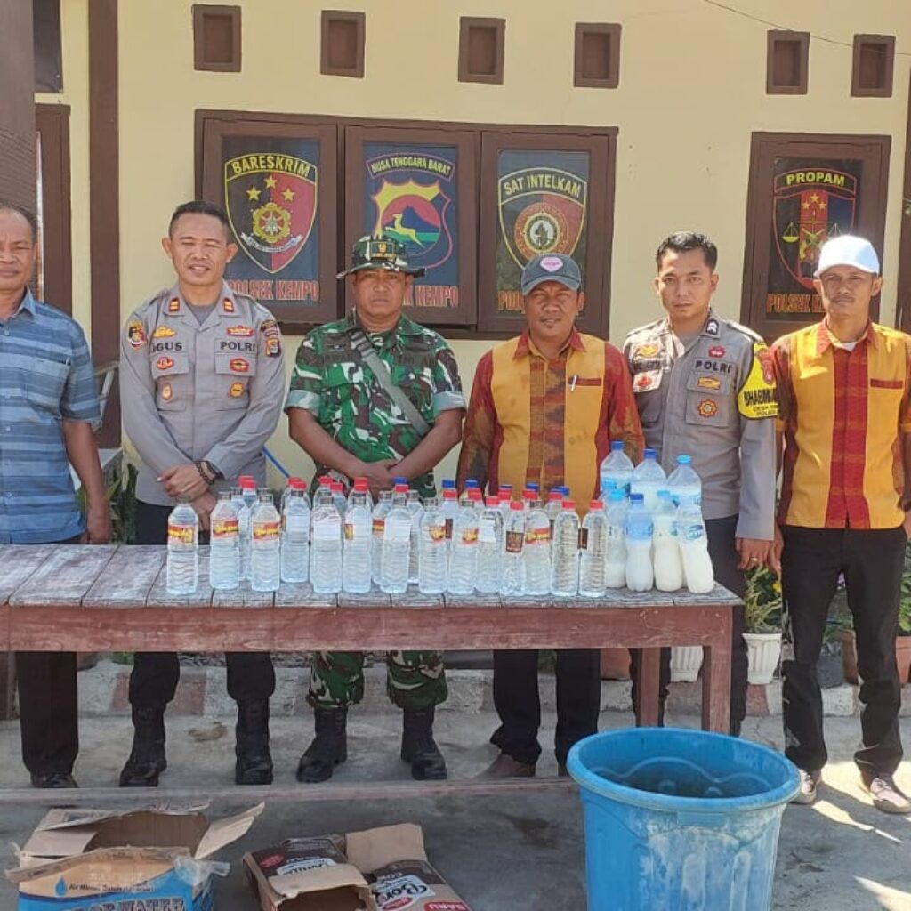 Polsek Kempo Musnahkan 48 Botol Miras Hasil Operasi, Libatkan Pemerintah Desa dan Tokoh Masyarakat