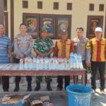 Polsek Kempo Musnahkan 48 Botol Miras Hasil Operasi, Libatkan Pemerintah Desa dan Tokoh Masyarakat