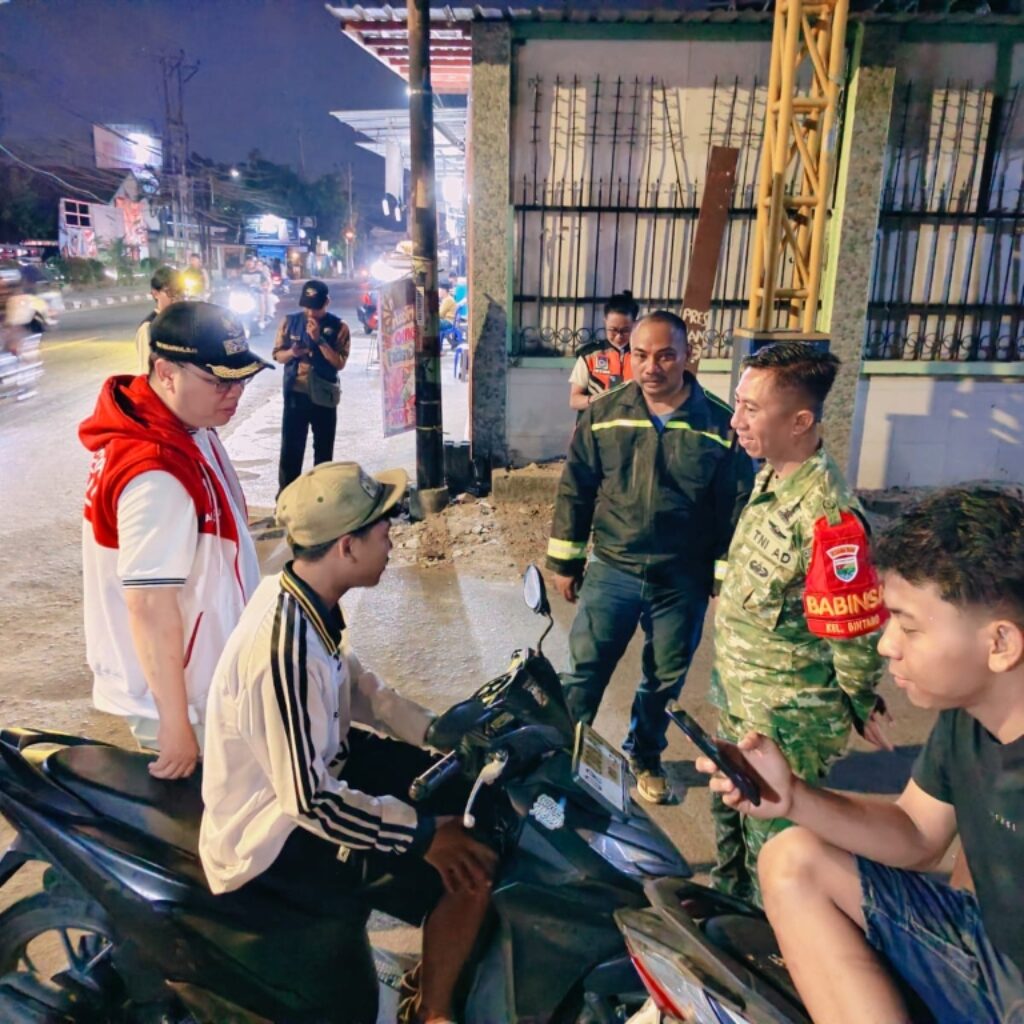 Babinsa dan Polsek Ampenan Bersinergi Jaga Keamanan Bintaro