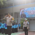 Bentengi Pelajar dari Perundungan dan Narkoba, Kapolresta Tuban Pimpin Apel Polisi Jogo Sekolah di SMKN 1 Tuban