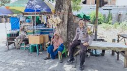 DUKUNG PROGRAM KETAHANAN PANGAN, BHABINKAMTIBMAS DESA MANGGENAE AJAK WARGA MANFAATKAN LAHAN PEKARANGAN