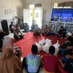 Sambut Hari Jadi Humas Polri ke-75, Si Humas Polres Lombok Timur Salurkan Sembako kepada Warga Yang Membutuhkan